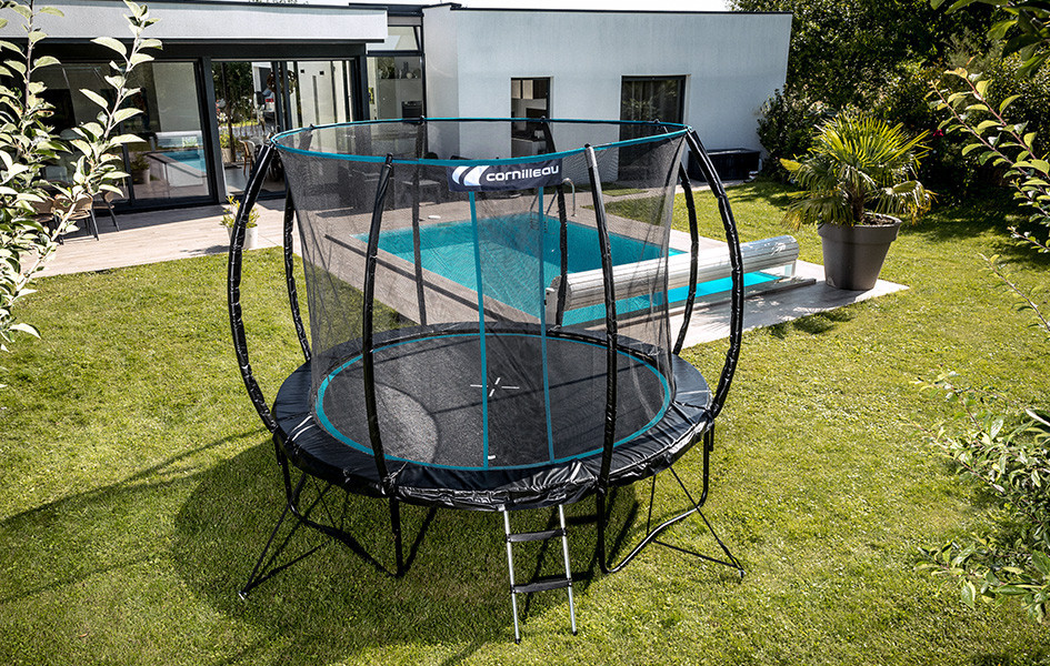 The Spring trampoline offers optimal safety.