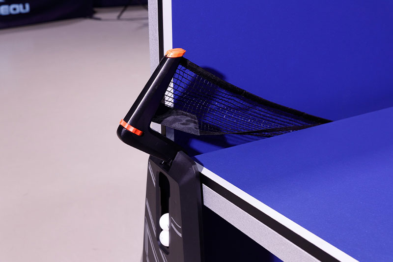 filet replié de la table de ping pong Cornilleau 500 indoor